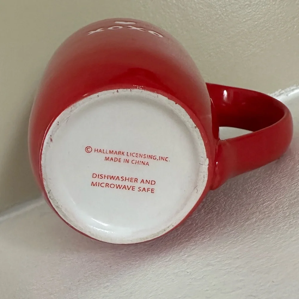New Hallmark Valentines Mug - Picture 3 of 4